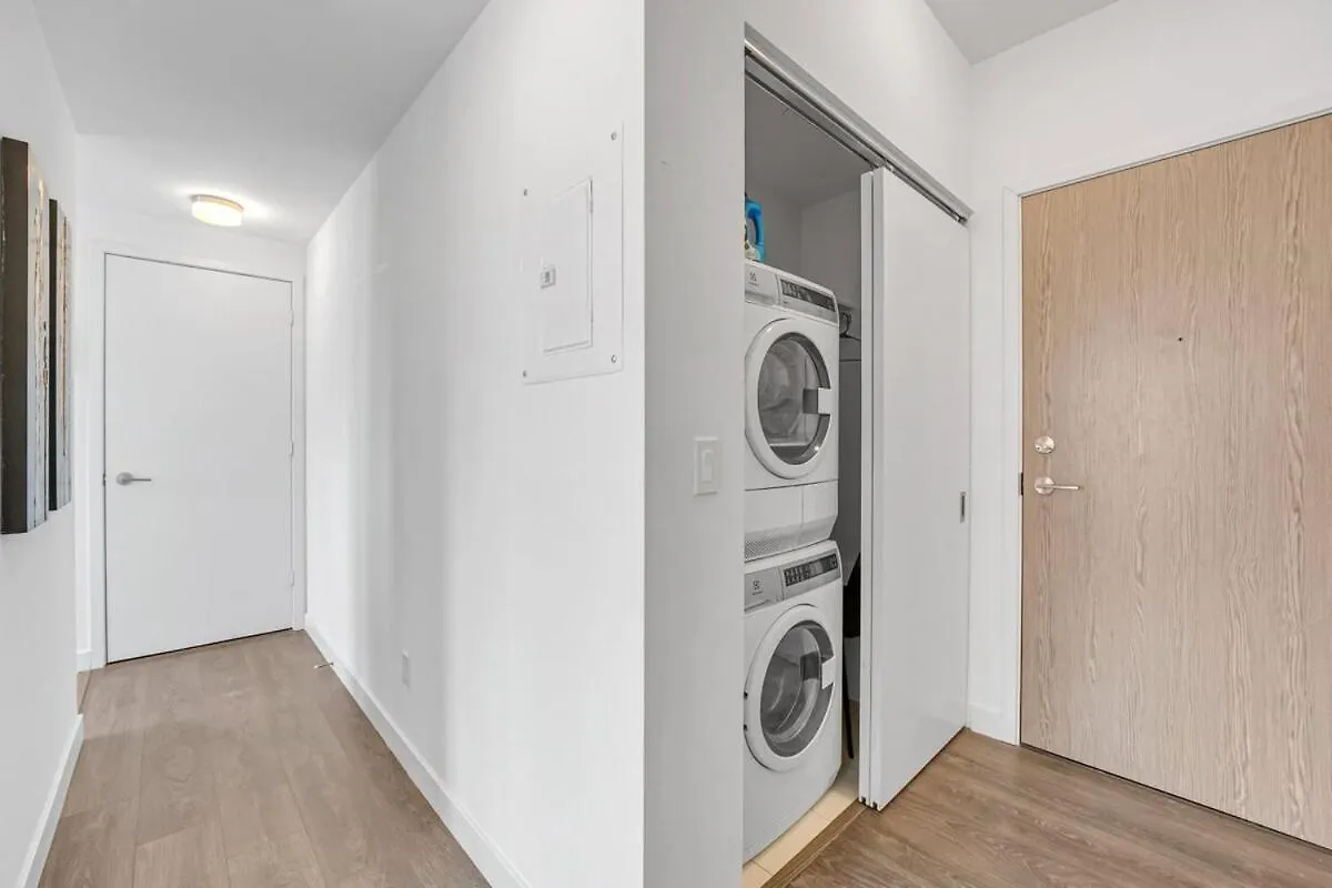 Cozy 2Bdrm Near Scotiabank Mtcc Hospitals Water Apartment Toronto