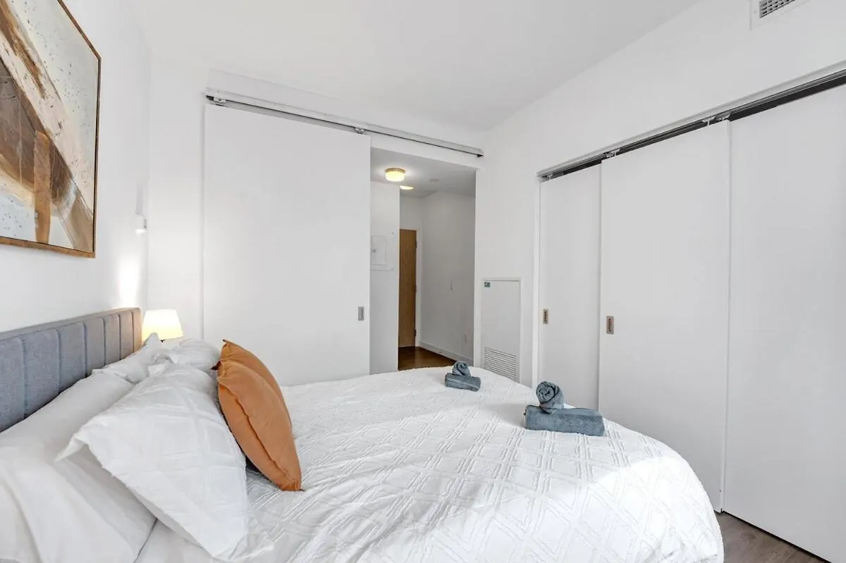 Cozy 2Bdrm Near Scotiabank Mtcc Hospitals Water Apartment Toronto