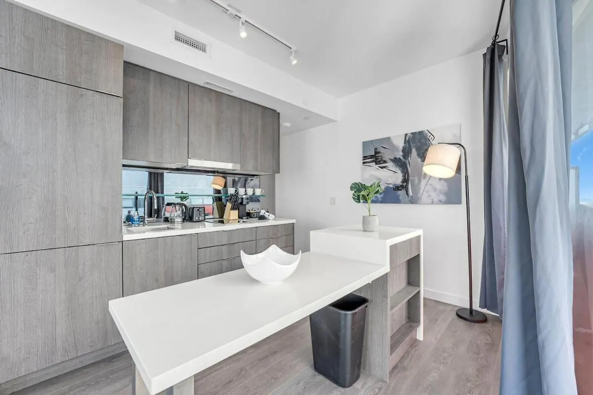 Cozy 2Bdrm Near Scotiabank Mtcc Hospitals Water Apartment Toronto 0*,  Canada