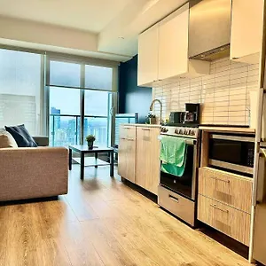 Apartment Cozy Near Eatoncentre Mall, Toronto