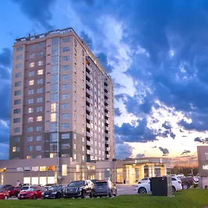 Hotel Sandman Signature Airport, Toronto